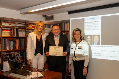 Ο διακεκριμένος Έλληνας Κυριάκος Μαριδάκης αναγορεύθηκε ως νέο επίτιμο μέλος του «Ιδρύματος Πολιτισμού Ιωάννη Καράκωστα»