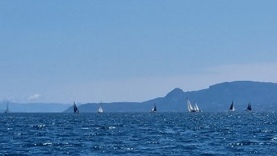 Ακυβέρνητο ιστιοφόρο στους Ωρεούς της Εύβοιας